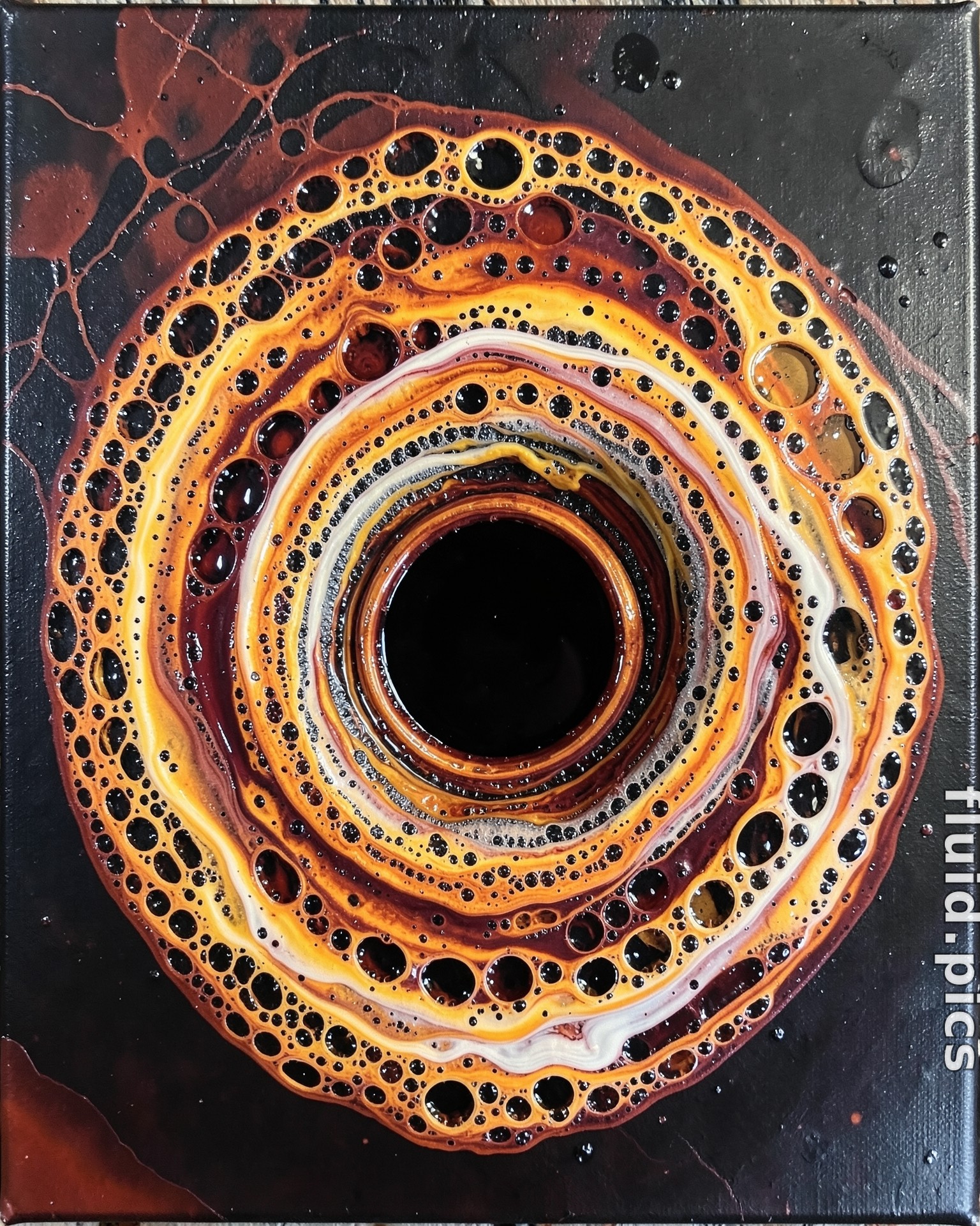 Amber Pupil — Флюид-арт