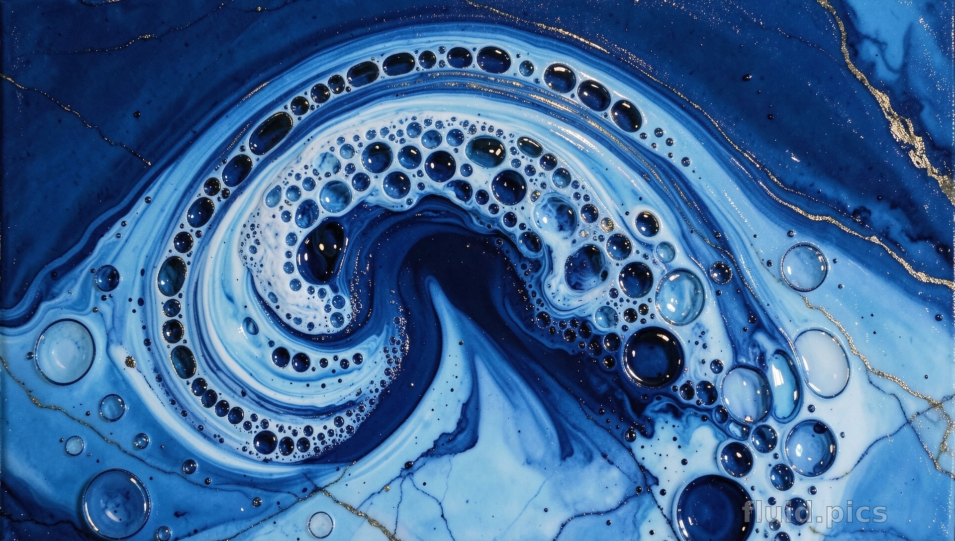 Ripple of Aquatic Space — Fluid Art