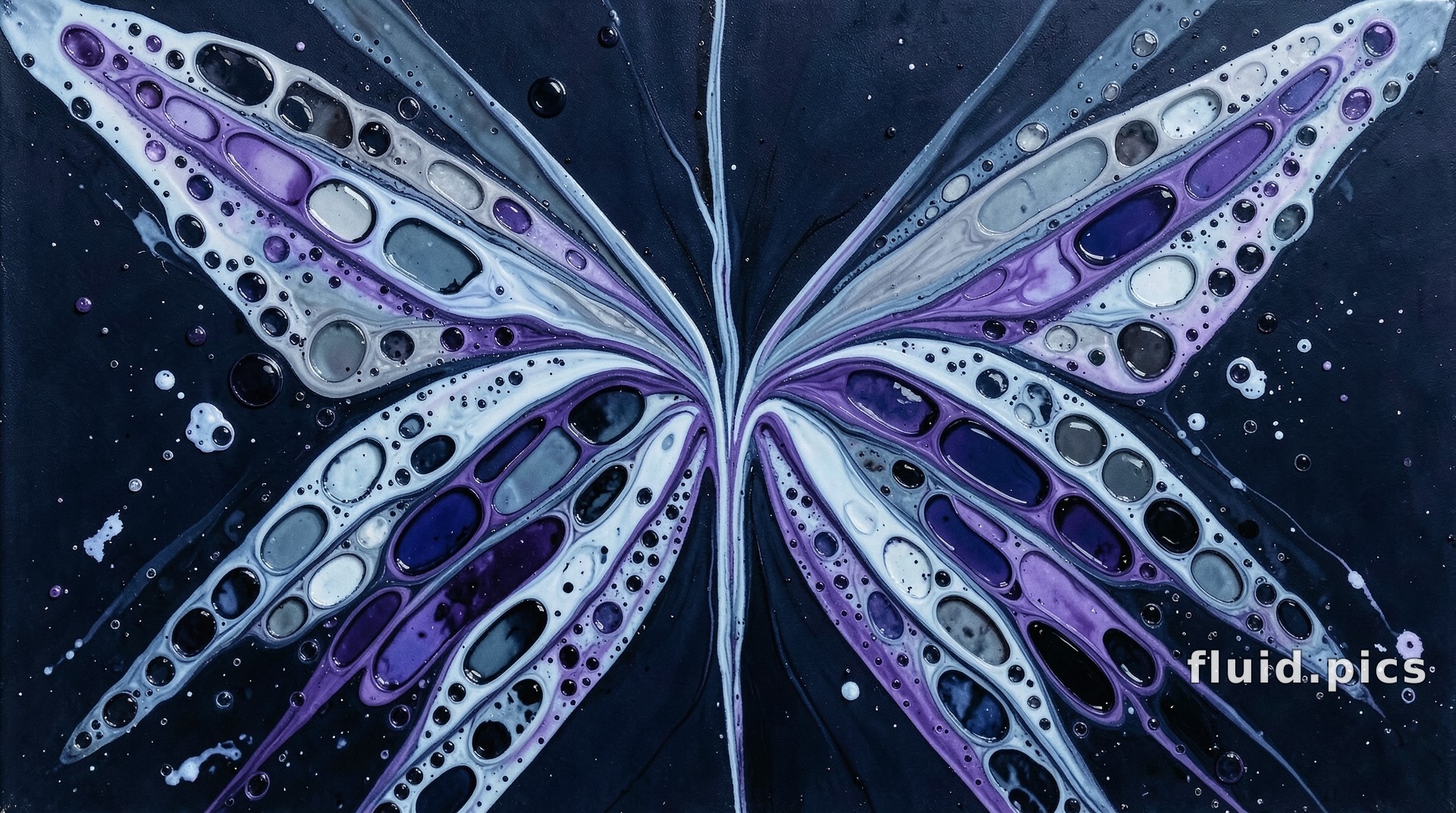 Between Colors — Fluid Art