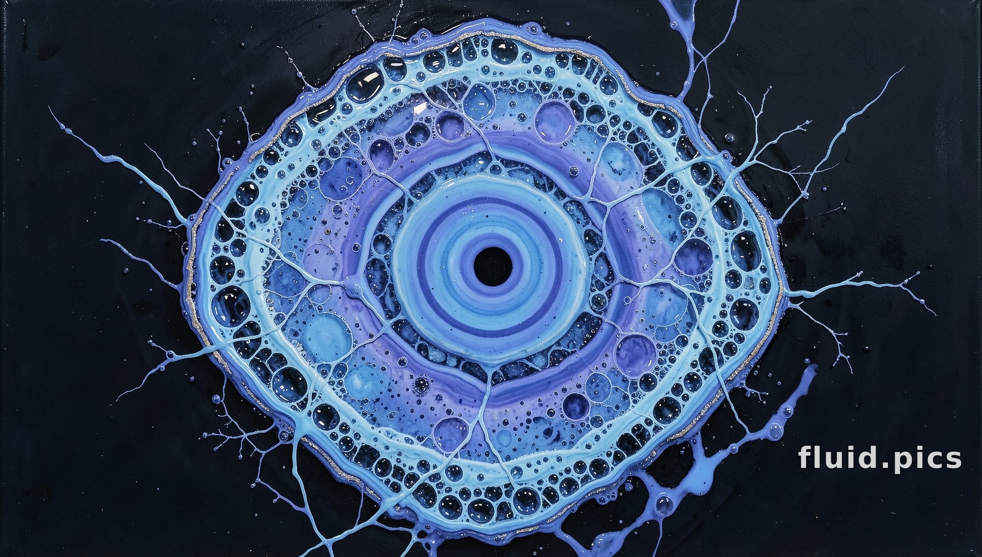 Eye in the Dark — Флюид-арт